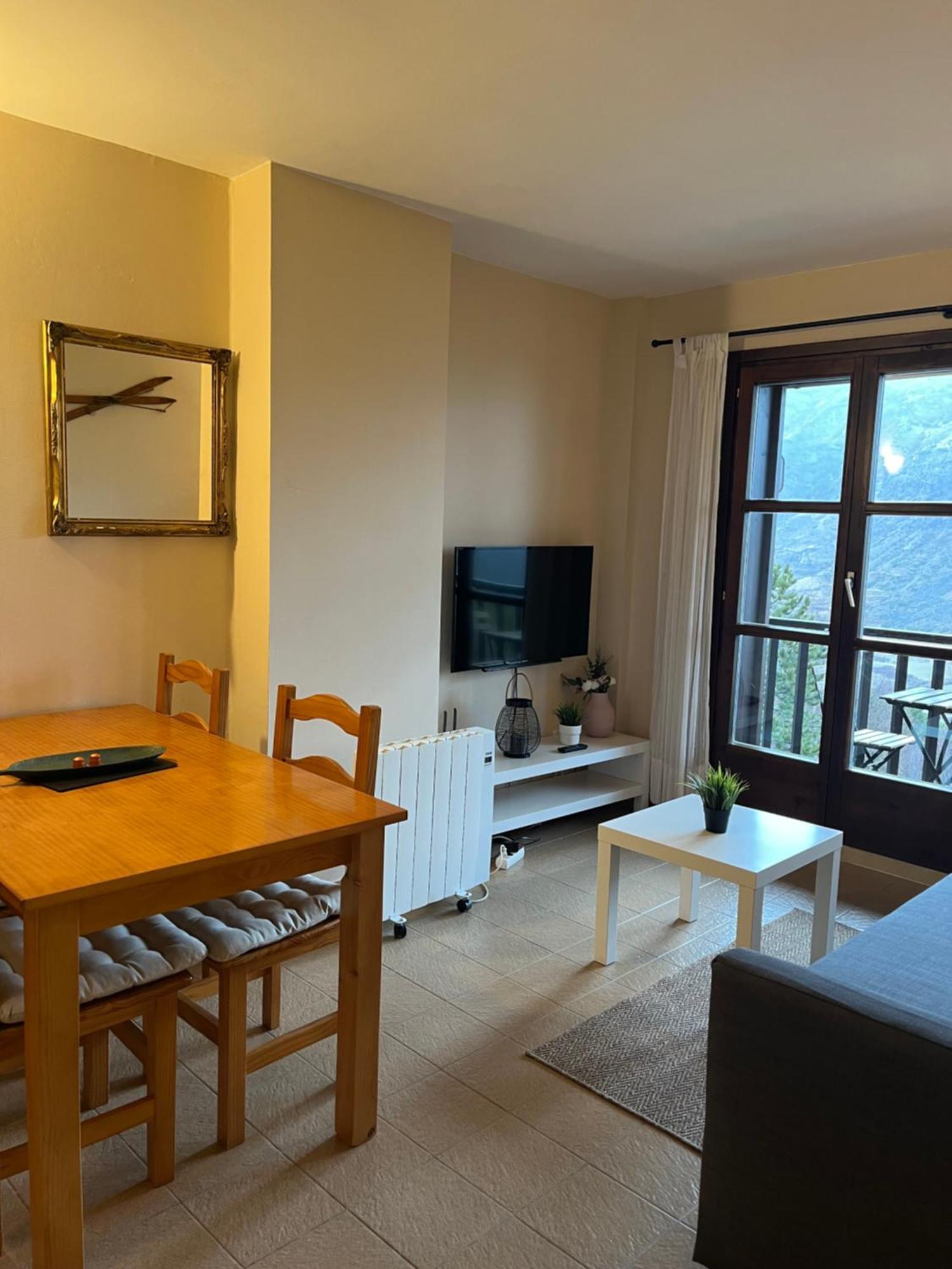 Roxy House - Apartamento A Pie De Pistas De إيسبوت المظهر الخارجي الصورة